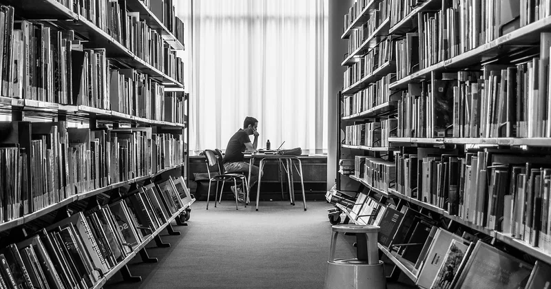 Réserver sans se faire plumer : les règles réelles